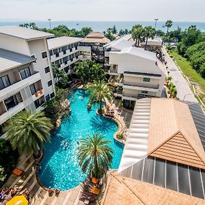 Sea Breeze Jomtien Resort